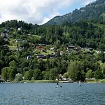 Πανσιόν Haus Kaernten 3*
