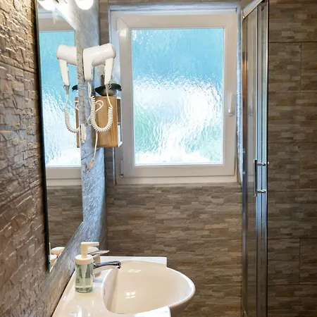 Haus Kaernten 3* דובריאך